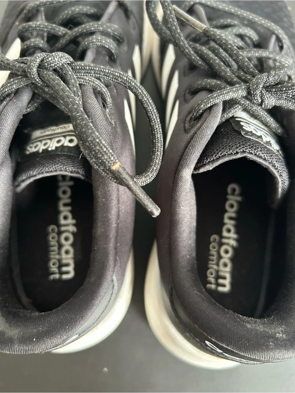 Adidas Women’s Size 6 1/2 Black and White Gym/Casual Cloudfoam Sneakers